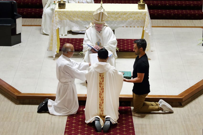 Fr Casey is installed as parish priest of Our Lady of Fatima, Kingsgrove. PHOTO: O'Farrell Photography