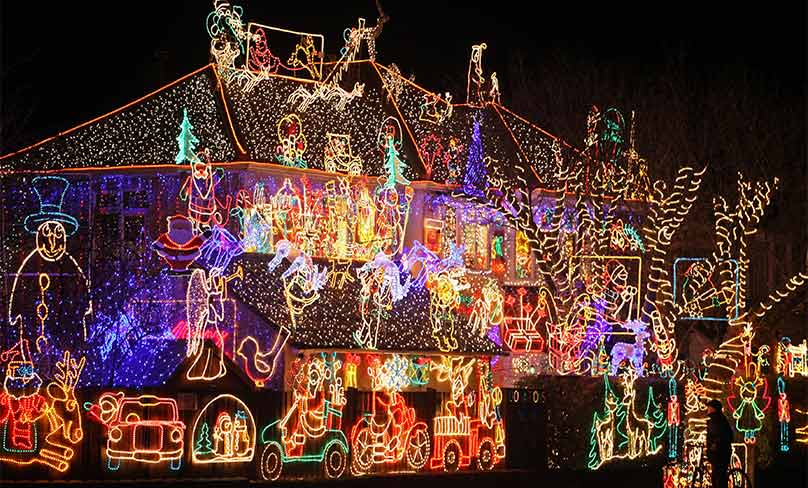 Pick a night and drive around to see the dazzling displays in your neighbourhood. 
