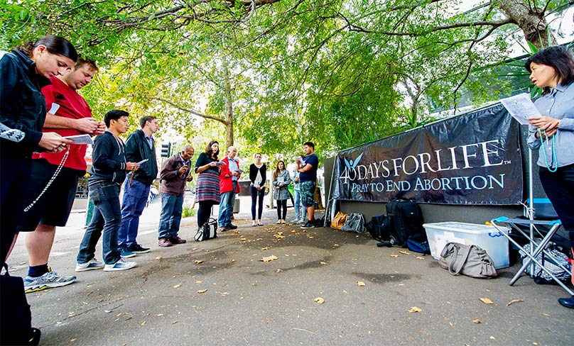 Sydney pro-lifers pray on the street during 40 Days for Life in 2015. Photo: Giovanni Portelli