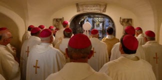 Australian bishops concelebrate Mass in the crypt of St. Peter's Basilica. Photo: CNS photo/Paul Haring