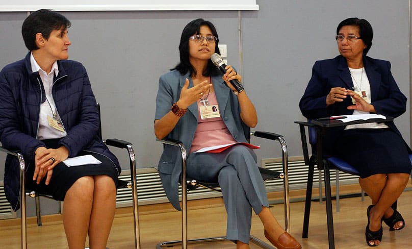 Servants of the Sacred Heart of Jesus Sister Nelly Sempertegui Ramirez, an observer at the Synod of Bishops for the Amazon, speaks to the press at the Rome headquarters of the International Union of Superiors General. Photo: CNS photo/Barbara J. Fraser