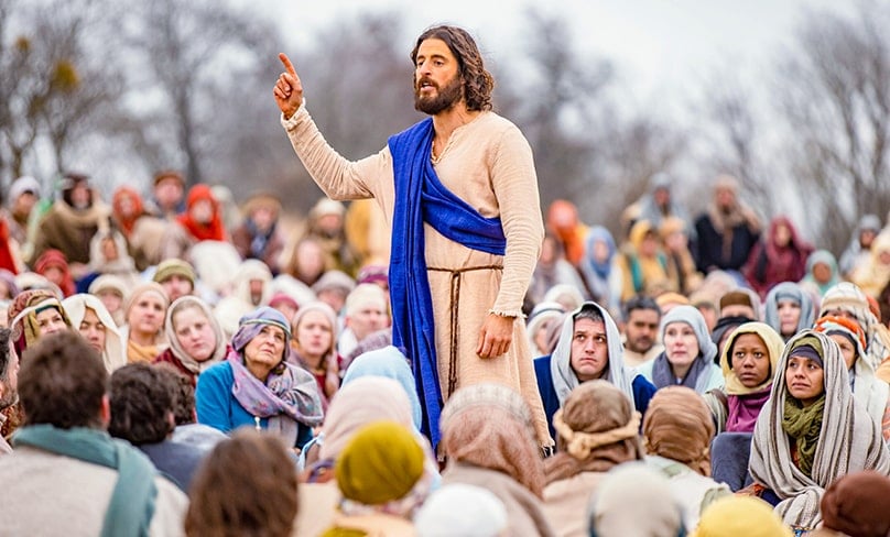 Jesus, played by Jonathan Roumie, delivers His Sermon on the Mount to a crowd of thousands. Photo: www.press.thechosen.tv