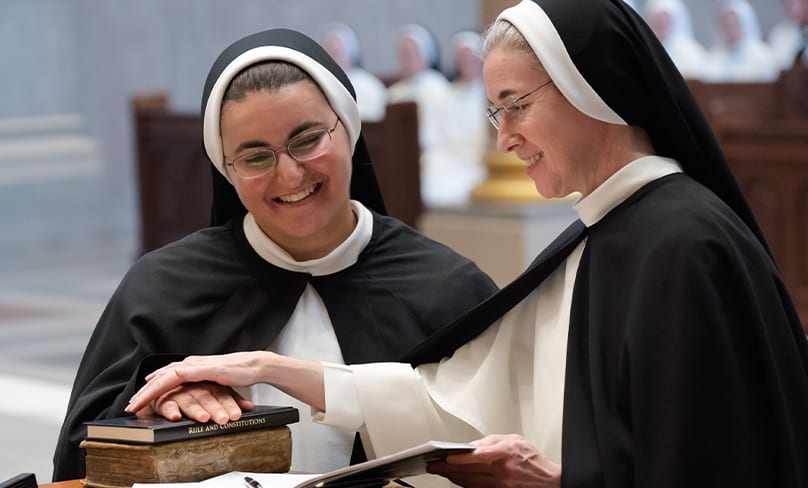 Sr Mariam Assaf O.P. makes her perpetual profession of the vows of poverty, chastity and obedience. Photo: Sister Mary Justin Haltom, O.P.