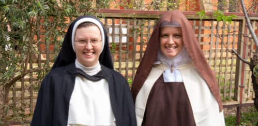 Dominican Sr Mary Catherine and Discalced Carmelite Sr Mary Rose.