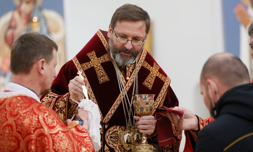 Archbishop Sviatoslav Shevchuk of Kyiv-Halych, Ukraine, told Poland’s Catholic Information Agency, KAI that Ukrainians would “defend themselves and shed blood” if Russia invaded. Photos: CNS photo/Valentyn Ogirenko, Reuters