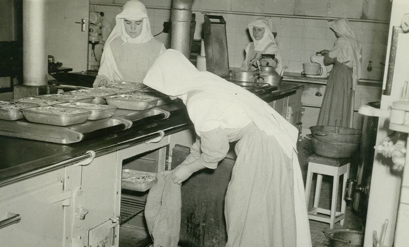 The Sisters of Our Lady Help of Christians work in the Manly seminary kitchens in 1958. Photo: Sisters of Our Lady of Christians