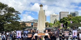 More than 500 Australian Catholic men gathered to recite the rosary in what is becoming a growing movement of Catholic men, publicly and proudly displaying their faith on the first Saturday of October. Photo: Supplied